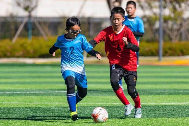 欧文末节超神东契奇22+15 独行侠险胜雷霆2-1